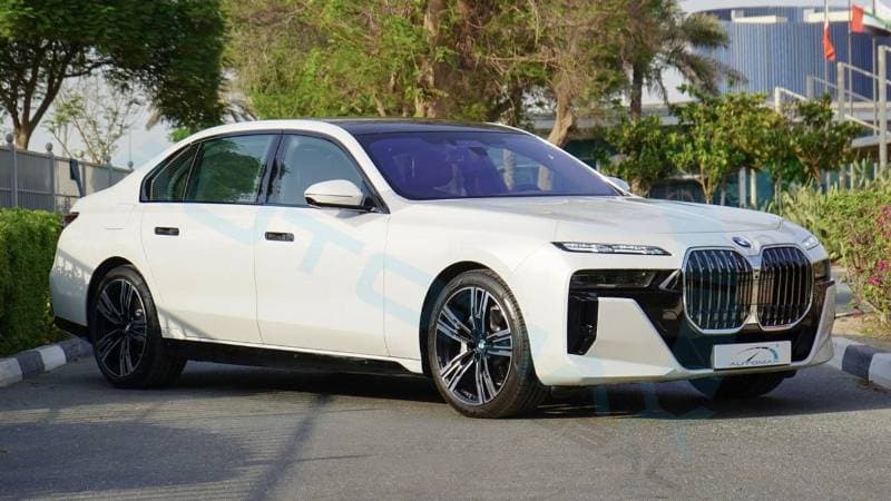 2026 BMW 735i M SPORT thumbnail 5