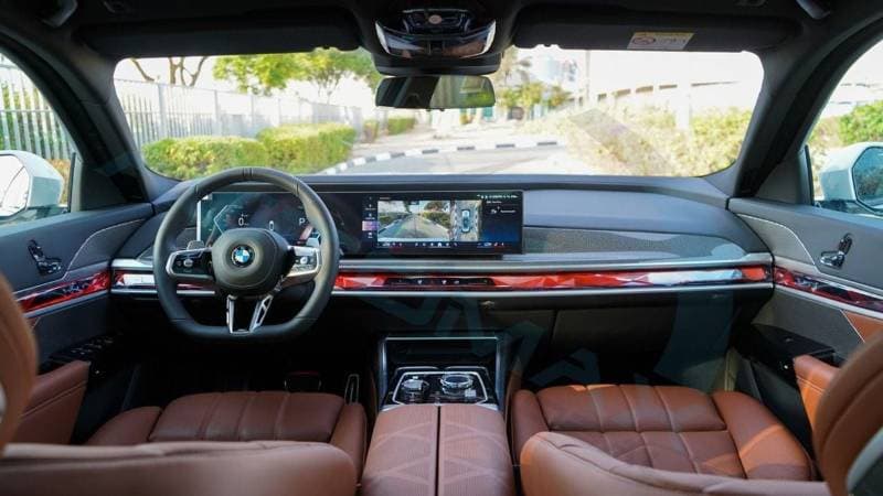 2026 BMW 735i M SPORT thumbnail 2