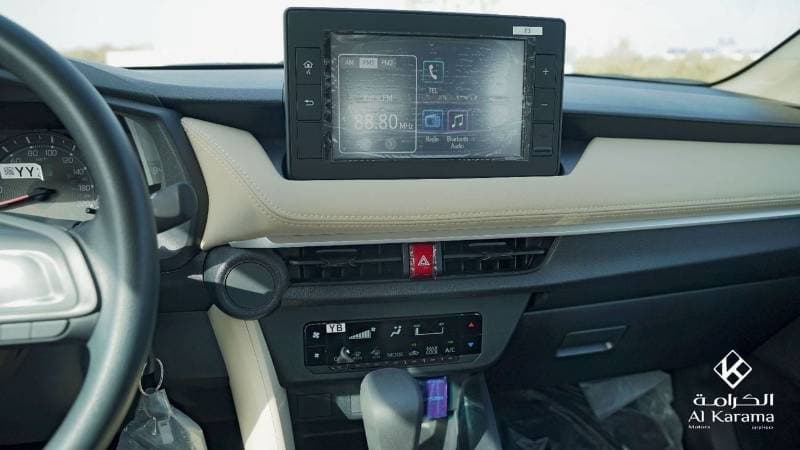 2026 Toyota Yaris E thumbnail 8