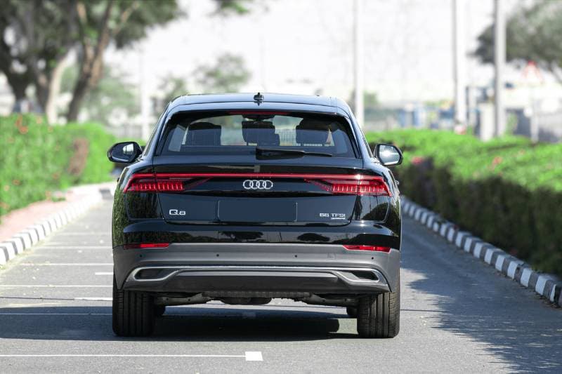 2022 Audi Q8 55 TFSI thumbnail 5
