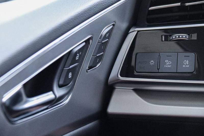 2022 Audi Q8 55 TFSI thumbnail 7