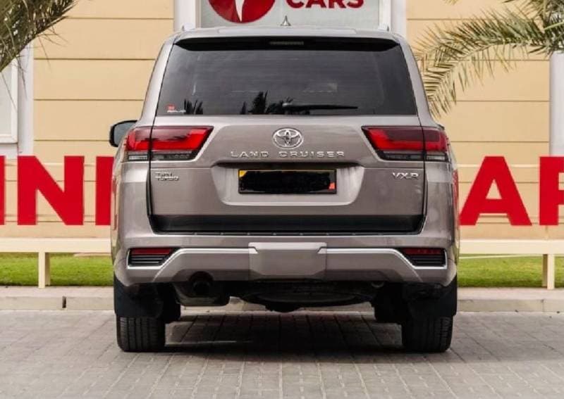 2022 Toyota Land Cruiser VXR thumbnail 5