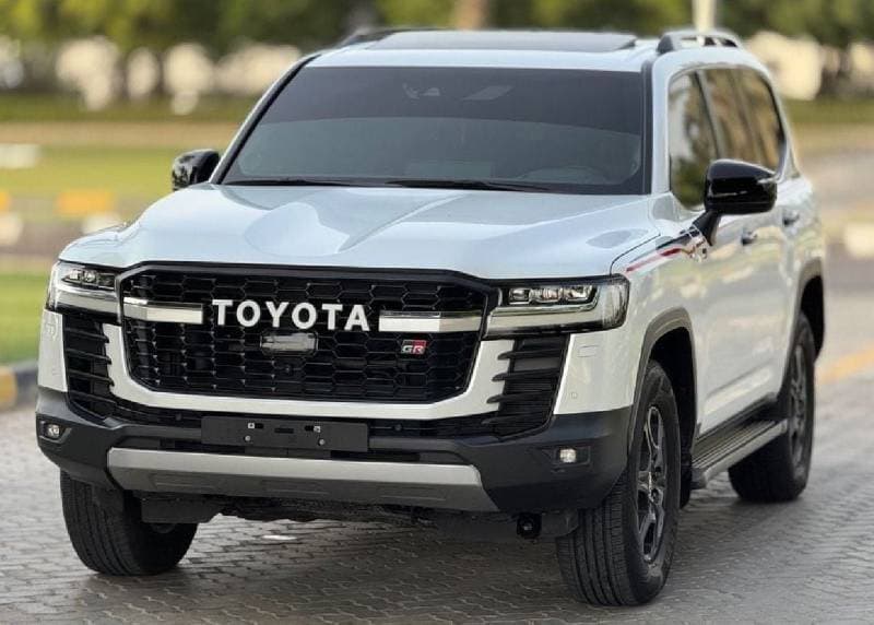 2022 Toyota Land Cruiser GR SPORT thumbnail 3