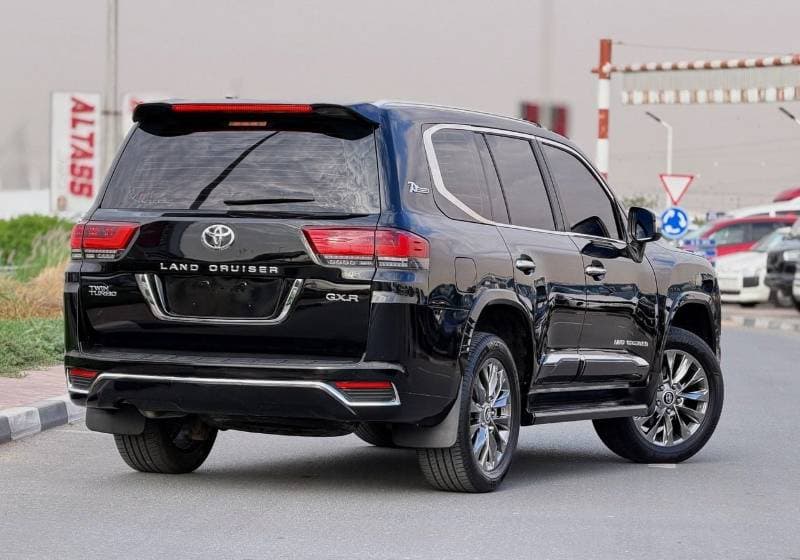 2019 Toyota Land Cruiser GXR thumbnail 6