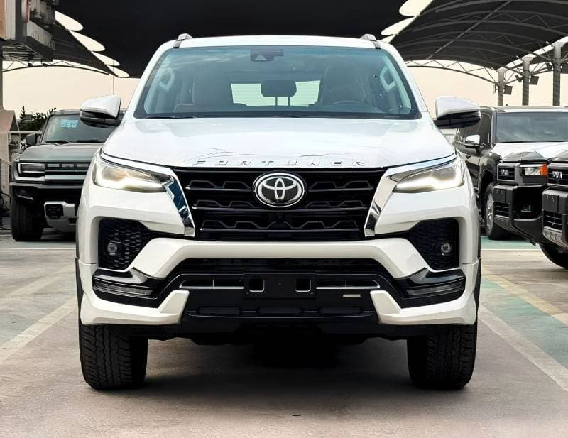 2026 Toyota Fortuner SR5 thumbnail 2