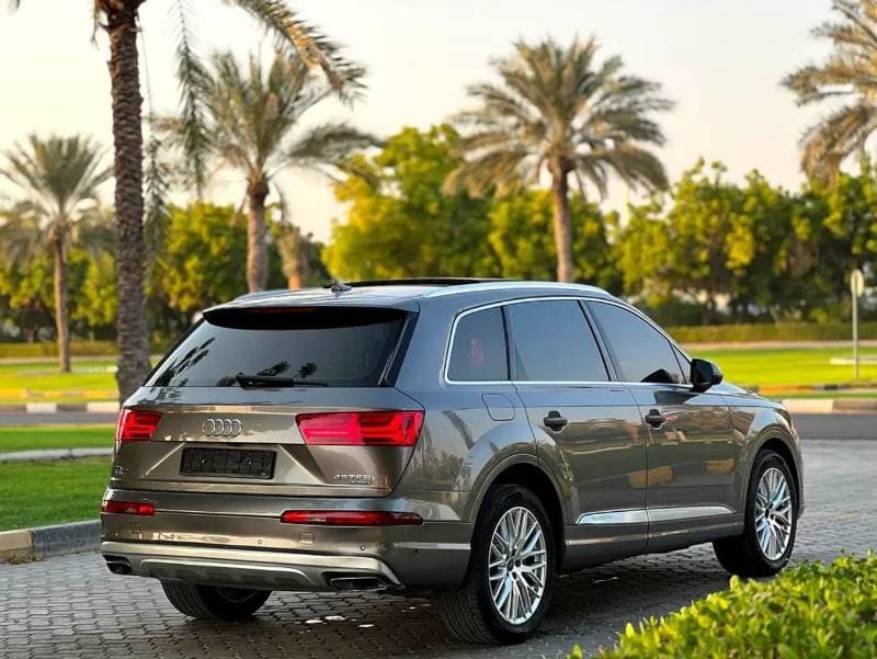 2016 Audi Q7 45 TFSI thumbnail 4