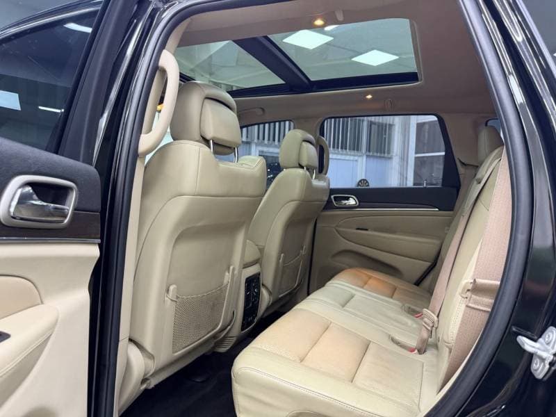 2017 Jeep Grand Cherokee LIMITED thumbnail 7