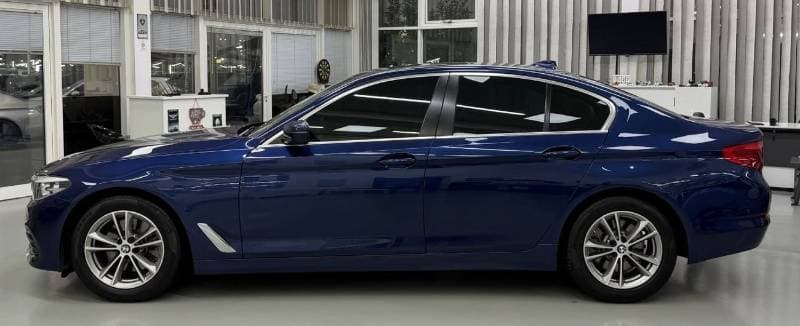 2020 BMW 520i EXECUTIVE thumbnail 6