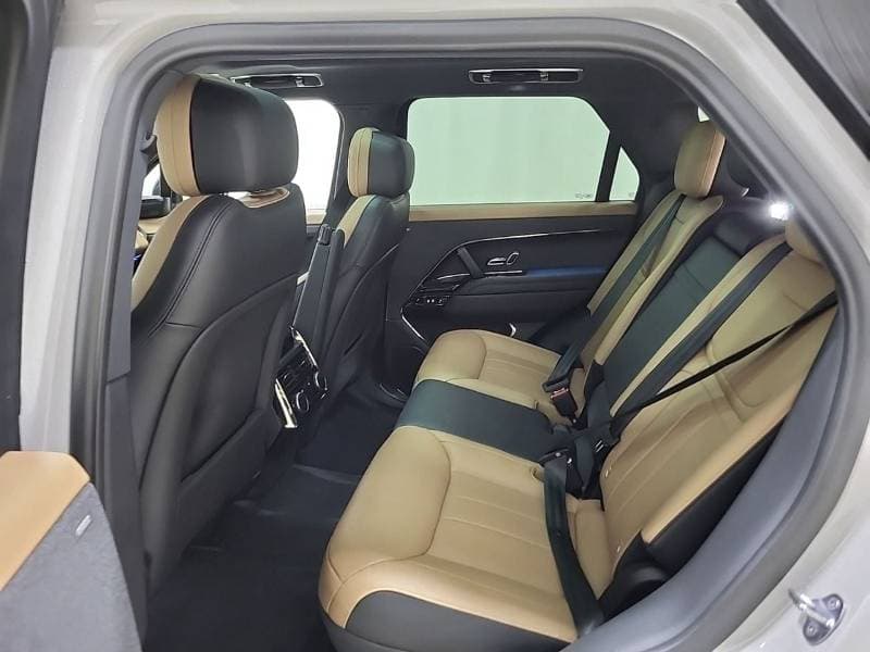 2025 Land Rover Range Rover Sport DYNAMIC SE P400 thumbnail 8