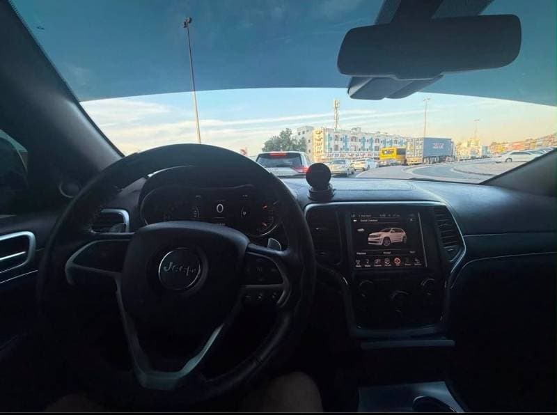 2015 Jeep Grand Cherokee LIMITED PLUS thumbnail 8