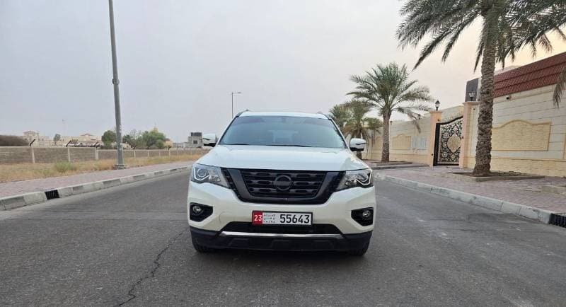 2020 Nissan Pathfinder SL thumbnail 3