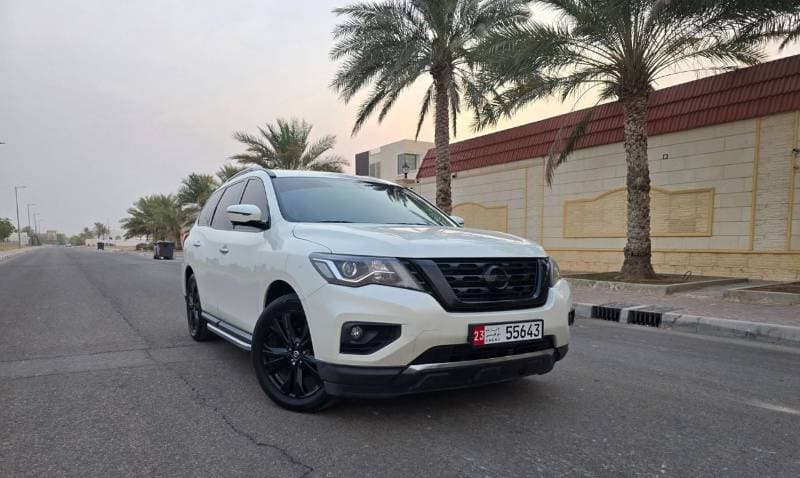 2020 Nissan Pathfinder SL thumbnail 6