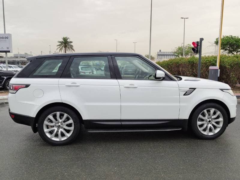 2014 Land Rover Range Rover Sport HSE thumbnail 3