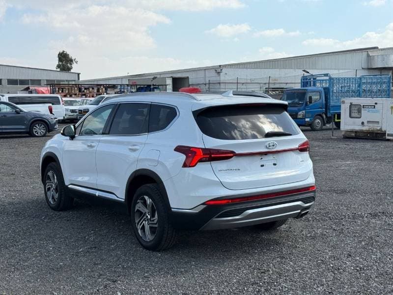 2021 Hyundai Santa Fe STANDARD thumbnail 4