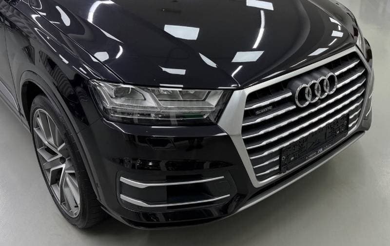2019 Audi Q7 55 TFSI thumbnail 2