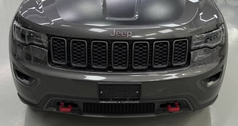 2019 Jeep Grand Cherokee TRAILHAWK thumbnail 3