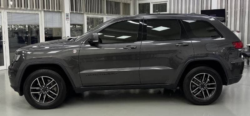 2019 Jeep Grand Cherokee TRAILHAWK thumbnail 6