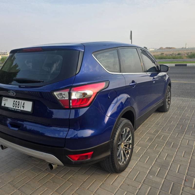 2018 Ford Escape SE thumbnail 3