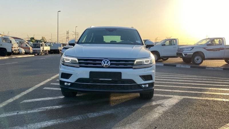 2020 Volkswagen Tiguan SEL thumbnail 2