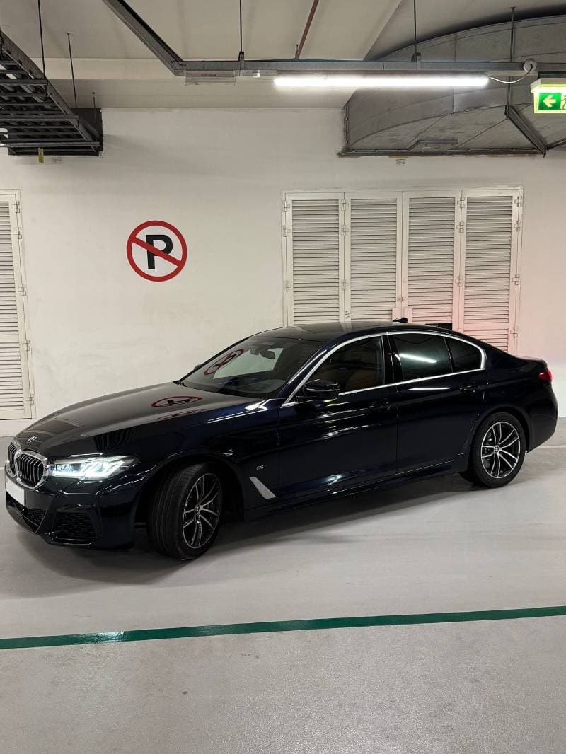 2023 BMW 520i M SPORT thumbnail 3