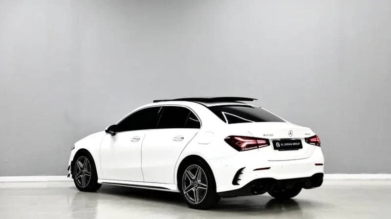 2023 Mercedes Benz A250 thumbnail 4