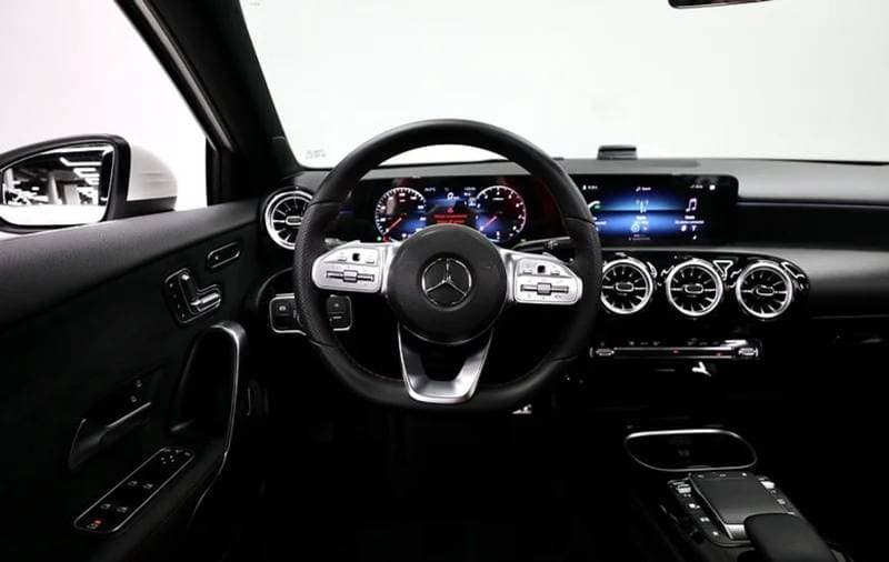 2023 Mercedes Benz A250 thumbnail 8