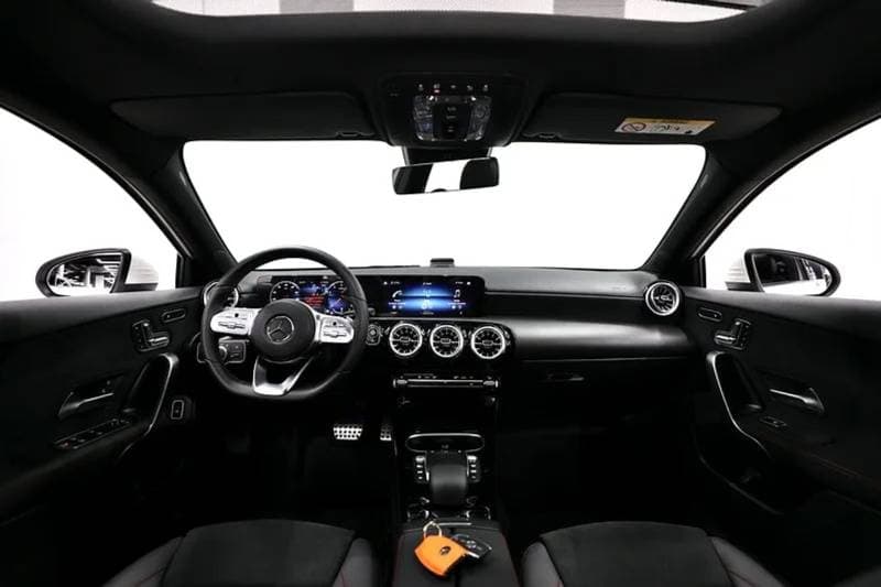 2023 Mercedes Benz A250 thumbnail 7
