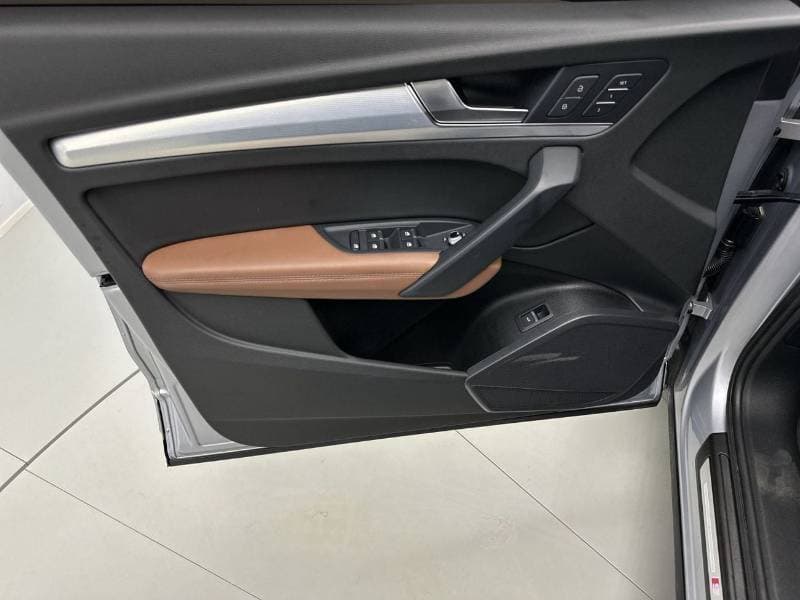 2023 Audi Q5 45 TFSI SPORTBACK S LINE thumbnail 2