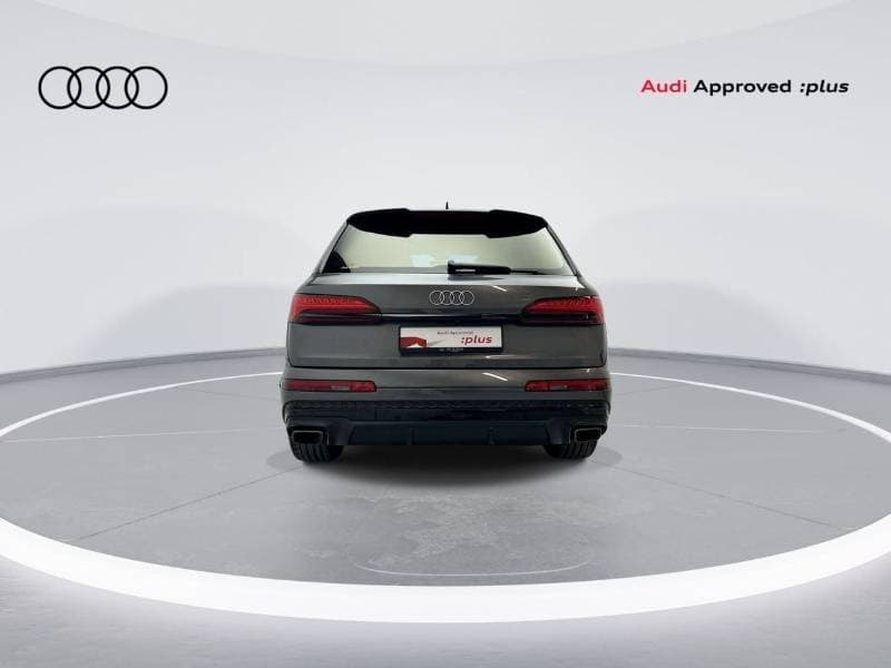 2025 Audi Q7 45 TFSI S LINE thumbnail 4