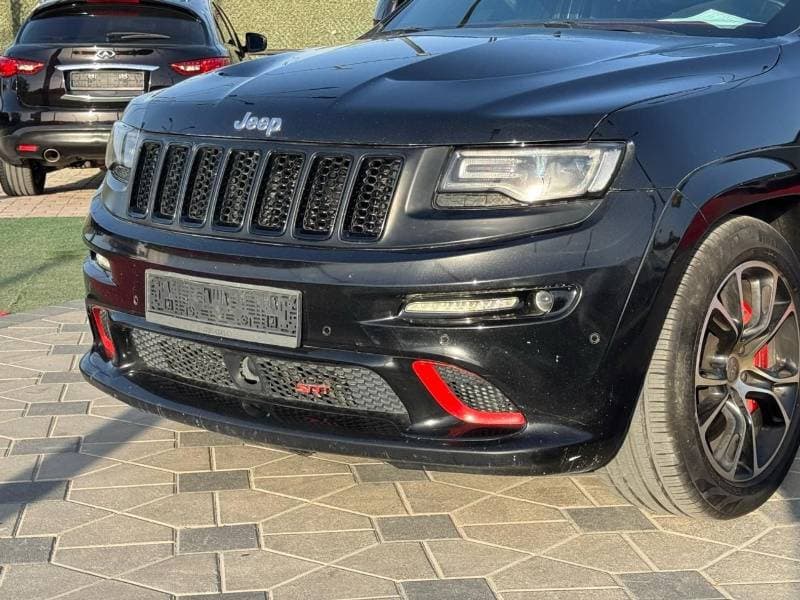 2014 Jeep Grand Cherokee SRT8 thumbnail 2