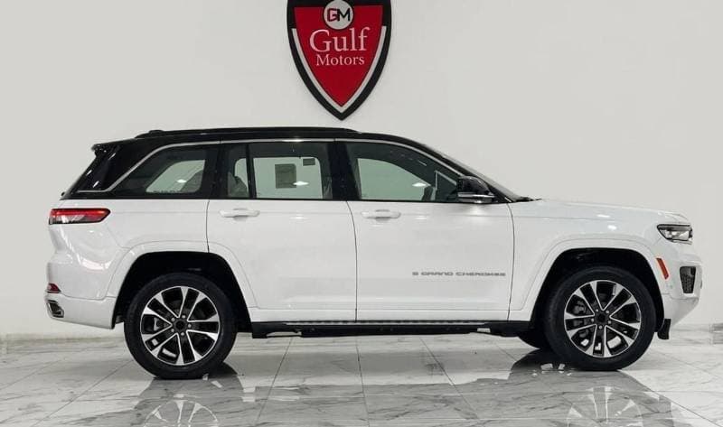 2024 Jeep Grand Cherokee OVERLAND thumbnail 3