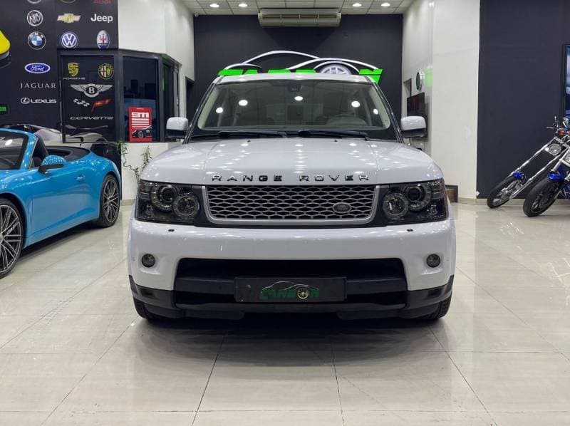 2011 Land Rover Range Rover Sport HSE thumbnail 3