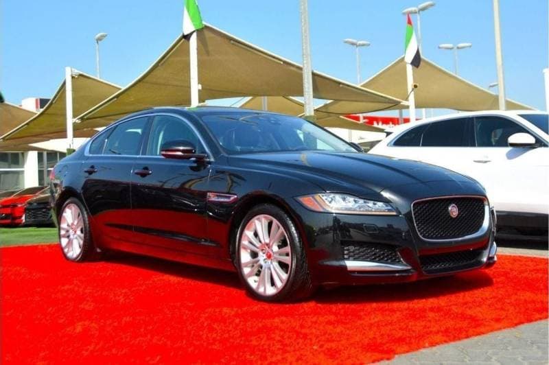 2020 Jaguar XF PORTFOLIO thumbnail 3