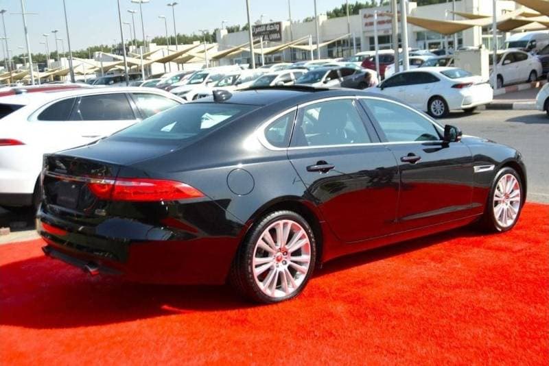 2020 Jaguar XF PORTFOLIO thumbnail 6