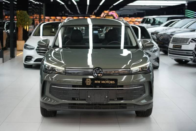 2026 Volkswagen Tiguan LIFE PLUS thumbnail 2