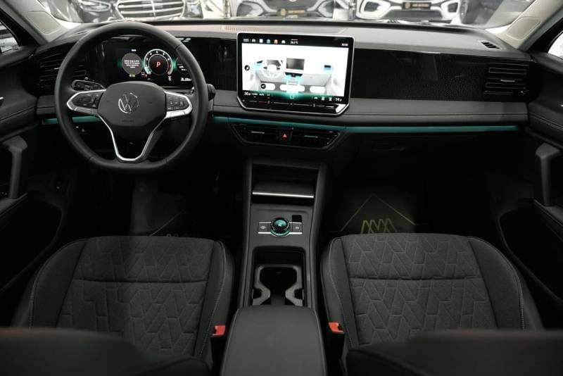 2026 Volkswagen Tiguan LIFE PLUS thumbnail 7