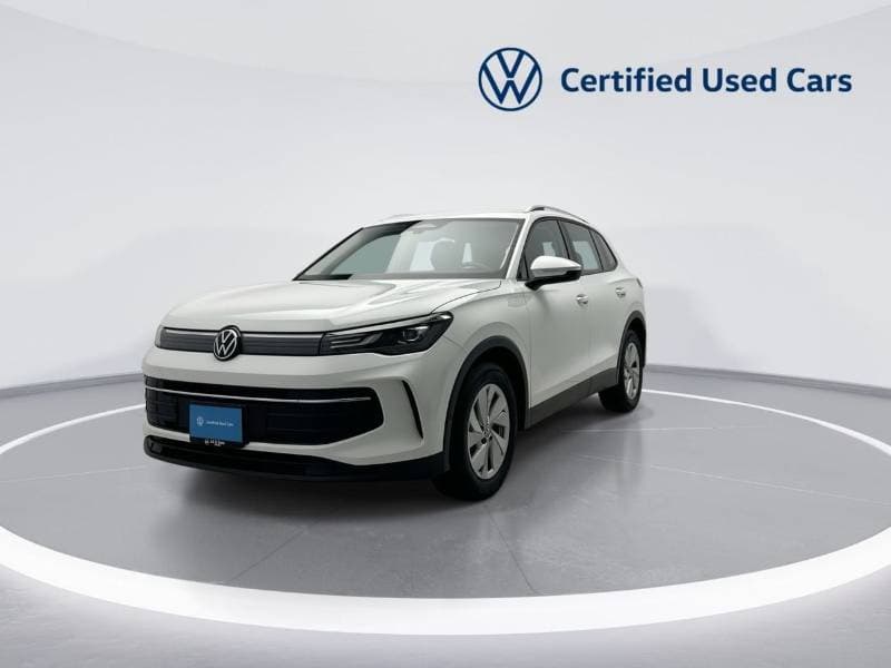 2025 Volkswagen Tiguan LIFE thumbnail 3