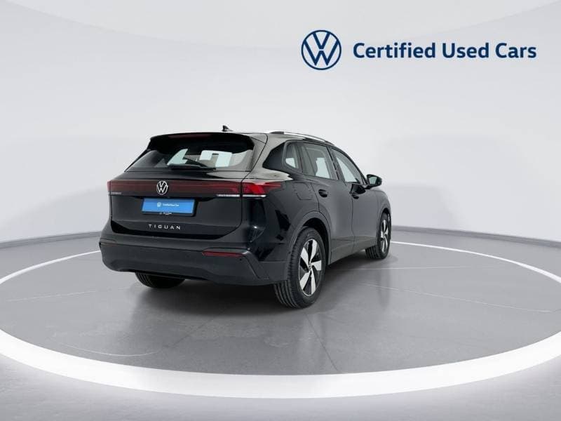 2026 Volkswagen Tiguan LIFE PLUS thumbnail 8