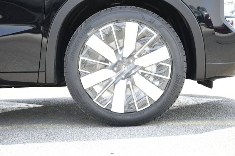 2026 Mitsubishi Outlander HIGHLINE thumbnail 8