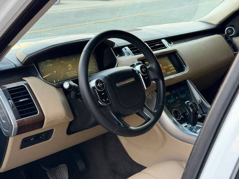 2014 Land Rover Range Rover Sport SVR thumbnail 6