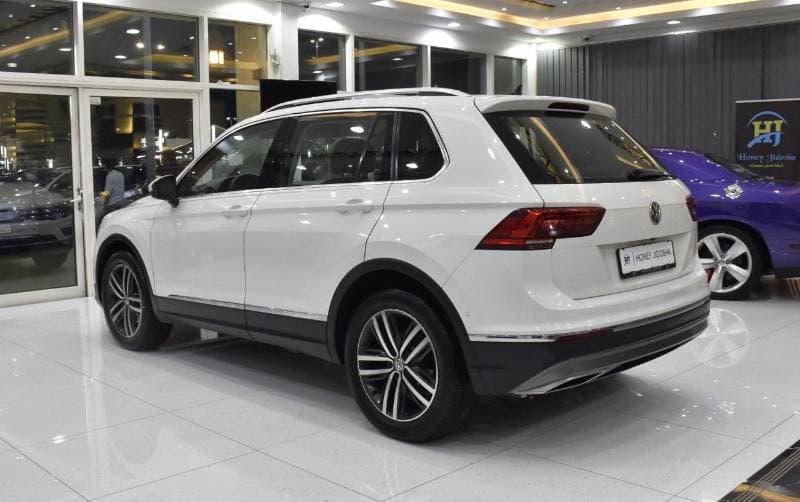 2019 Volkswagen Tiguan SEL thumbnail 7