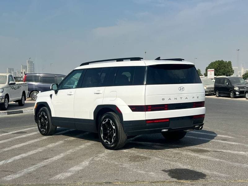 2025 Hyundai Santa Fe thumbnail 5