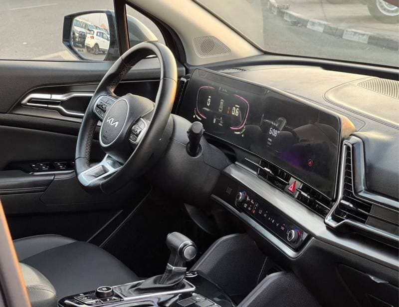 2024 Kia Sportage LX thumbnail 8