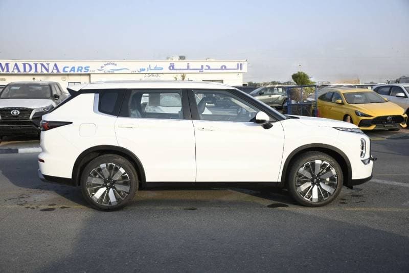 2026 Mitsubishi Outlander HIGHLINE thumbnail 3