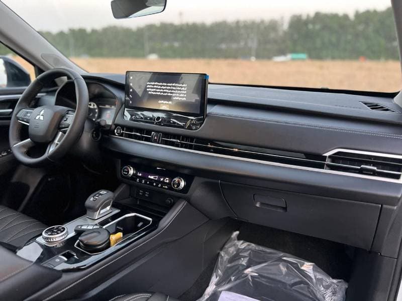 2026 Mitsubishi Outlander PREMIUM LAUNCH EDITION thumbnail 7