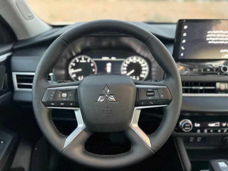 2026 Mitsubishi Outlander PREMIUM LAUNCH EDITION thumbnail 6