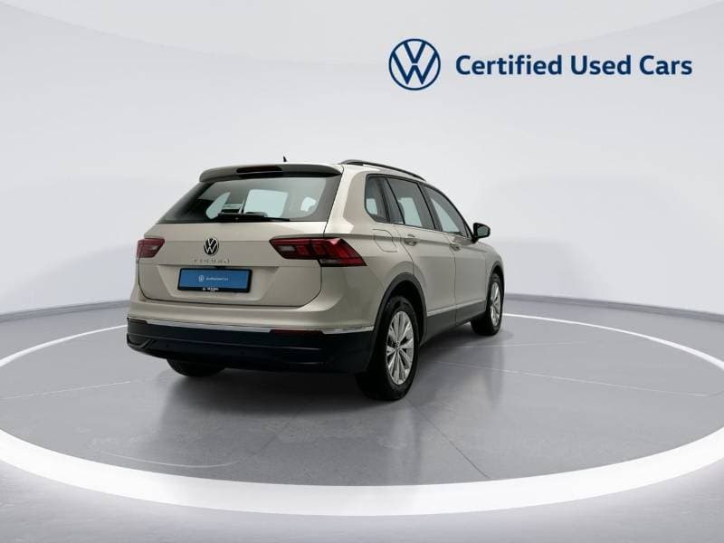 2024 Volkswagen Tiguan LIFE thumbnail 8