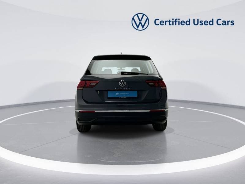 2024 Volkswagen Tiguan LIFE thumbnail 4