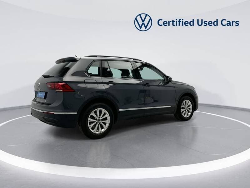 2024 Volkswagen Tiguan LIFE thumbnail 6