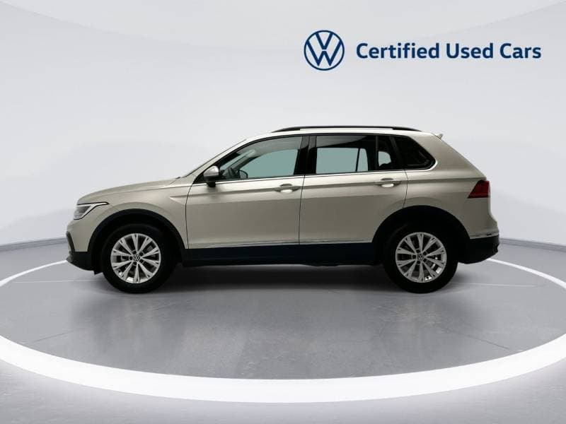 2024 Volkswagen Tiguan LIFE thumbnail 4